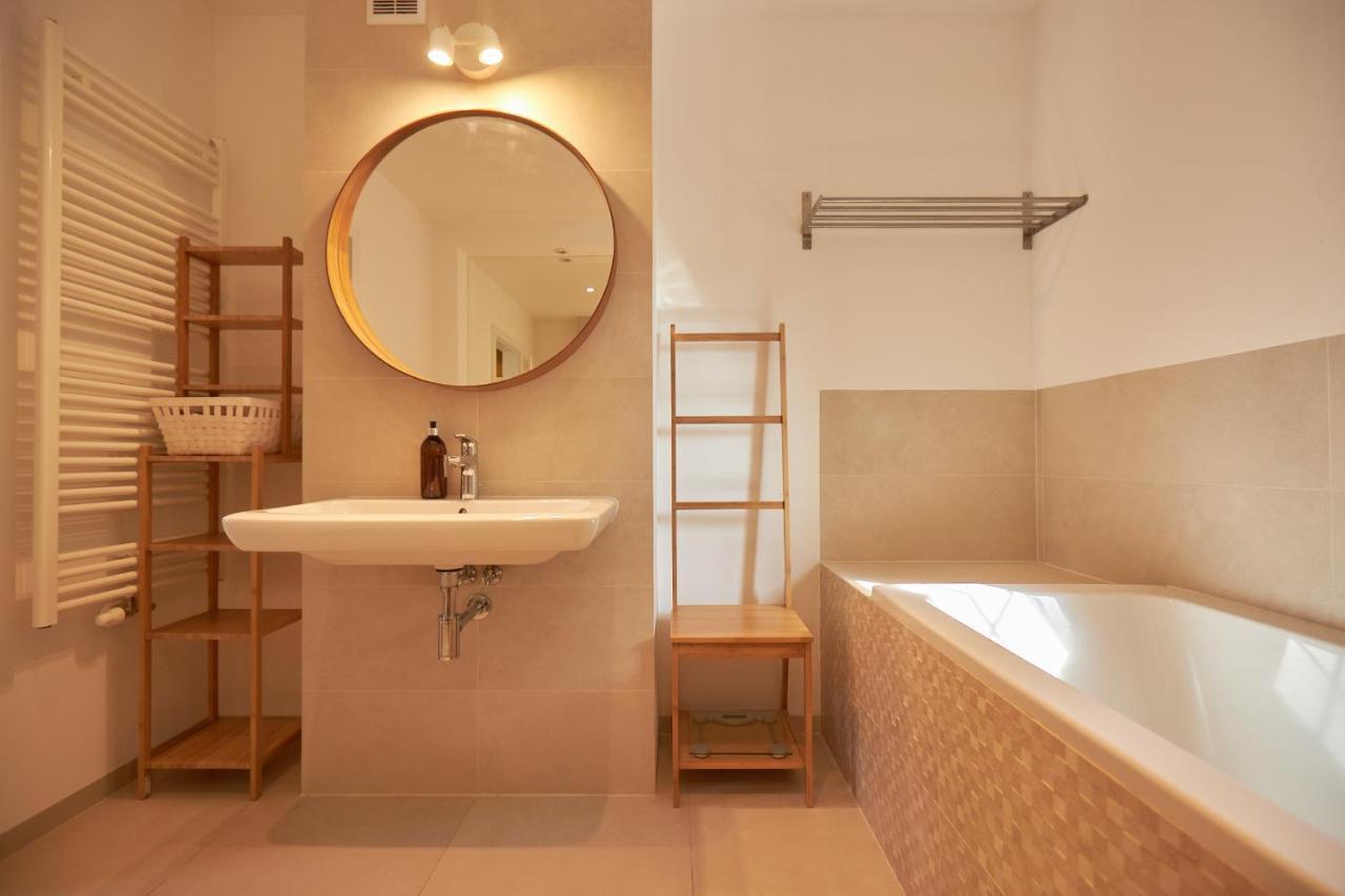 Вилла Seayou Yellow House Рогово Экстерьер фото