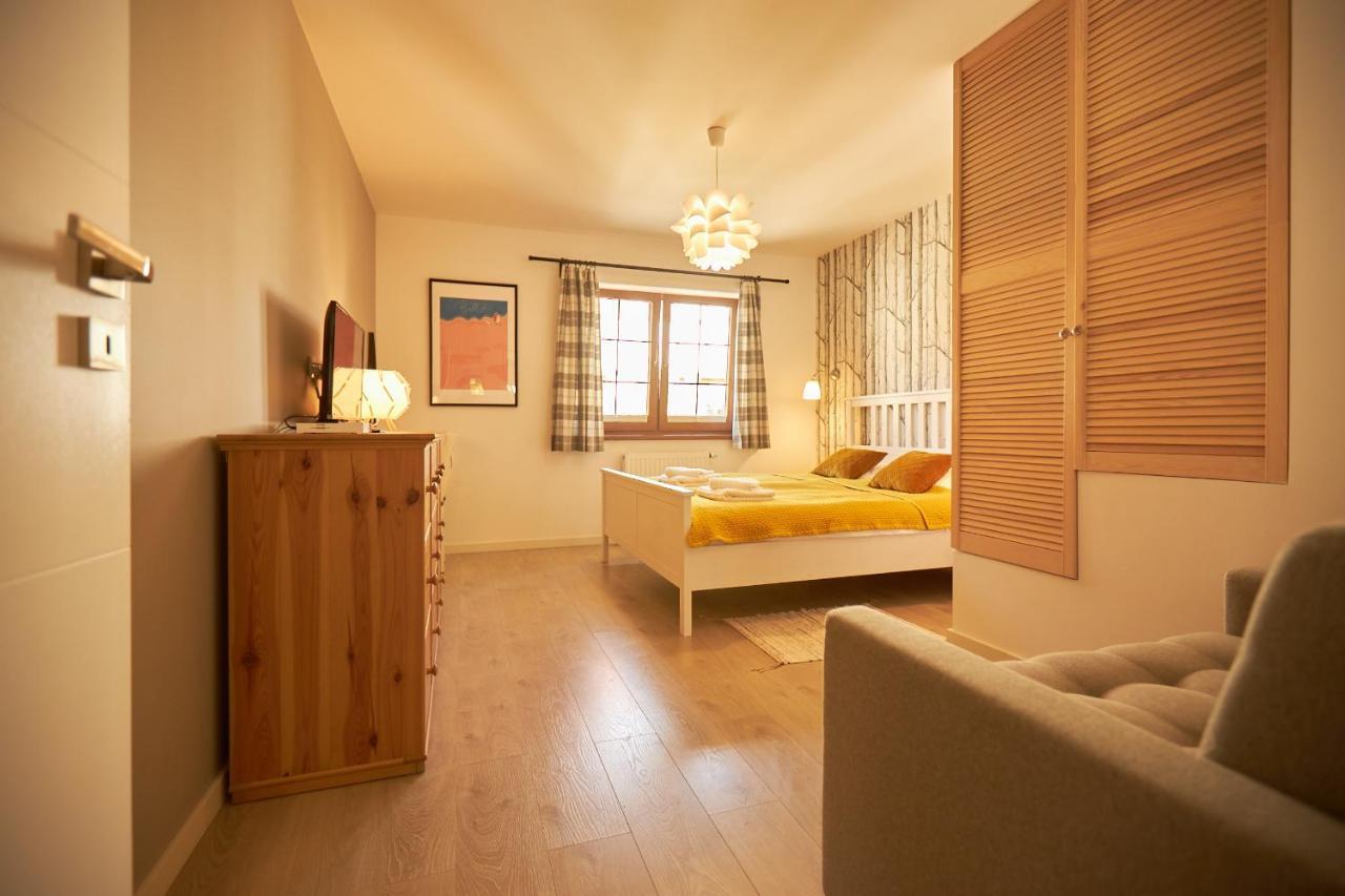 Вилла Seayou Yellow House Рогово Экстерьер фото