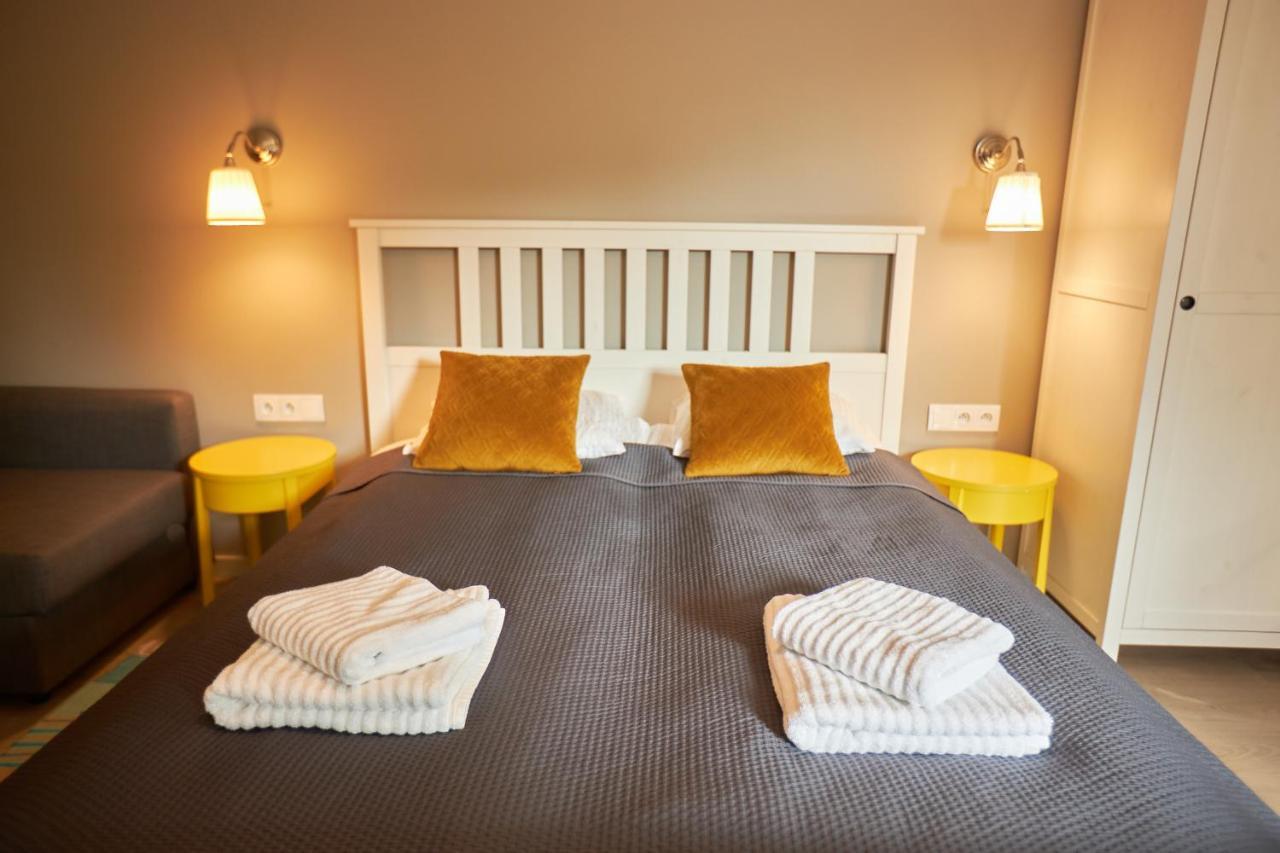 Вилла Seayou Yellow House Рогово Экстерьер фото