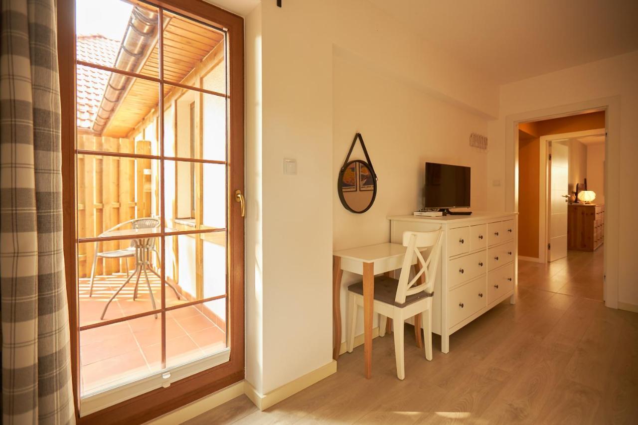 Вилла Seayou Yellow House Рогово Экстерьер фото
