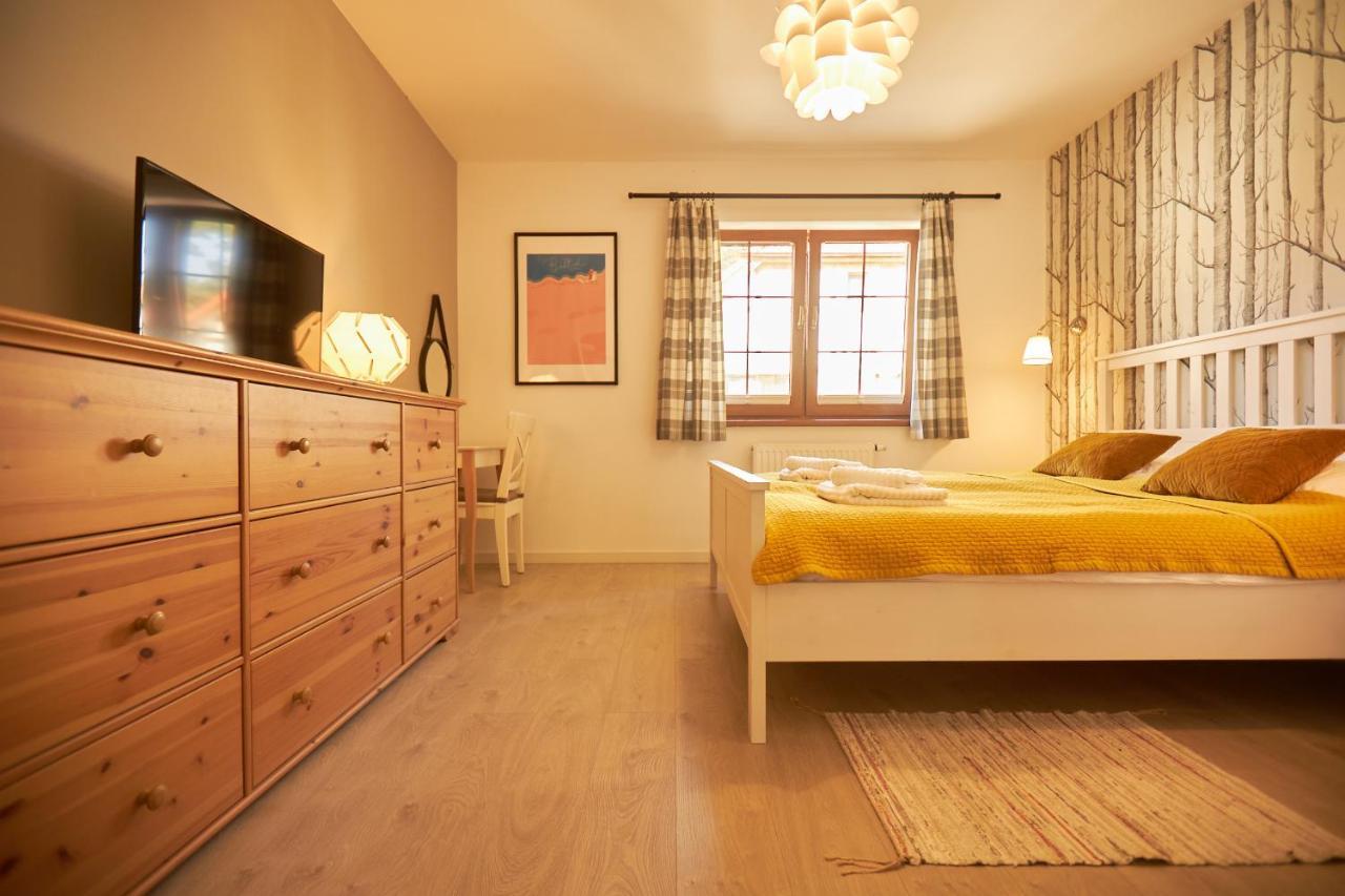 Вилла Seayou Yellow House Рогово Экстерьер фото