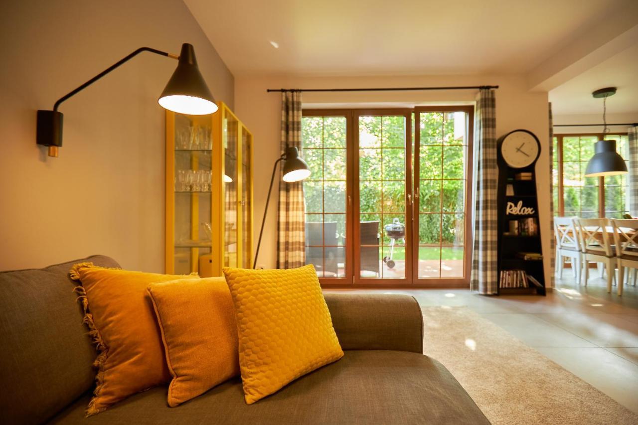 Вилла Seayou Yellow House Рогово Экстерьер фото